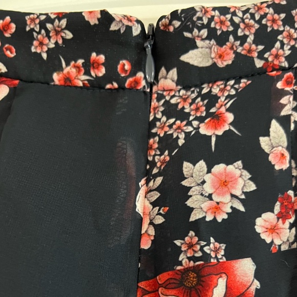 NWT The Fifth Label East Short in Navy Patchwork - Picture 7 of 15